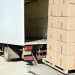 manipulación de carga en camiones